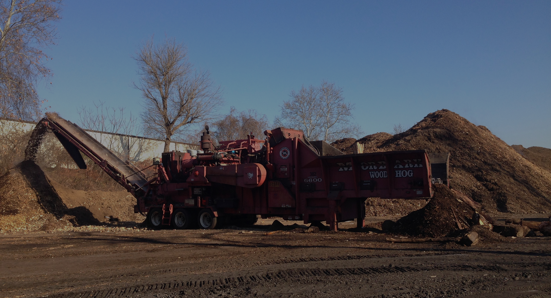 Grinding Acres Wholesale Mulch PickUp and Delivery High Quality All Natural Mulch